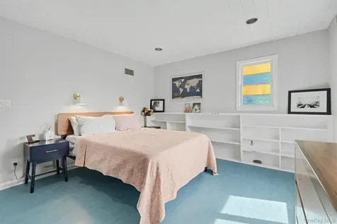 1304 Birch Hill Lane Mamaroneck NY 10543
