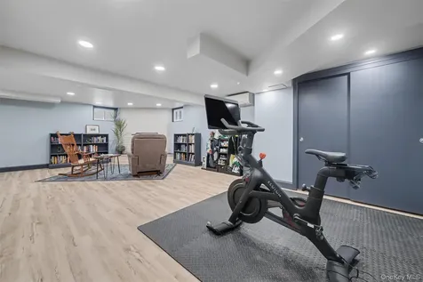1304 Birch Hill Lane Mamaroneck NY 10543