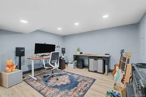 1304 Birch Hill Lane Mamaroneck NY 10543