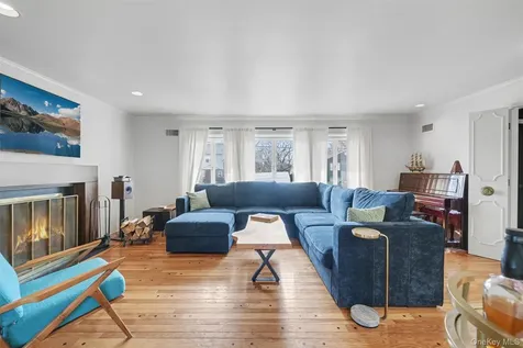 1304 Birch Hill Lane Mamaroneck NY 10543