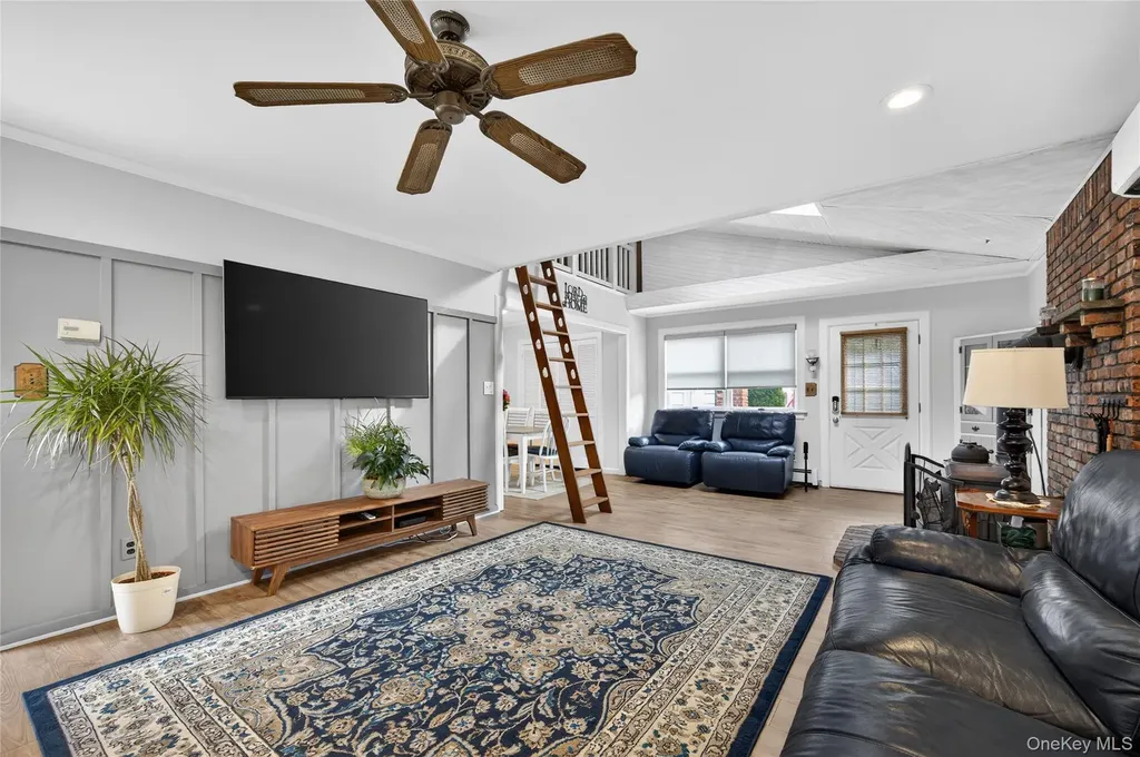 46 Monell Avenue Islip NY 11751