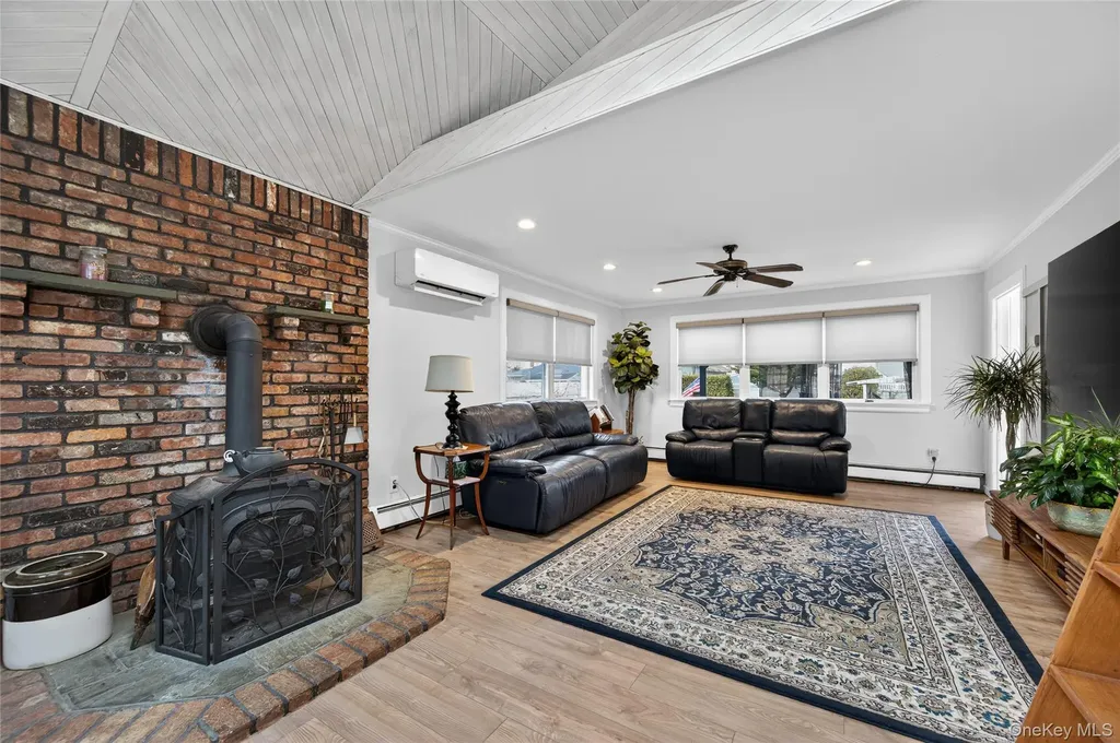 46 Monell Avenue Islip NY 11751