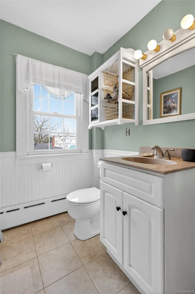 46 Monell Avenue Islip NY 11751