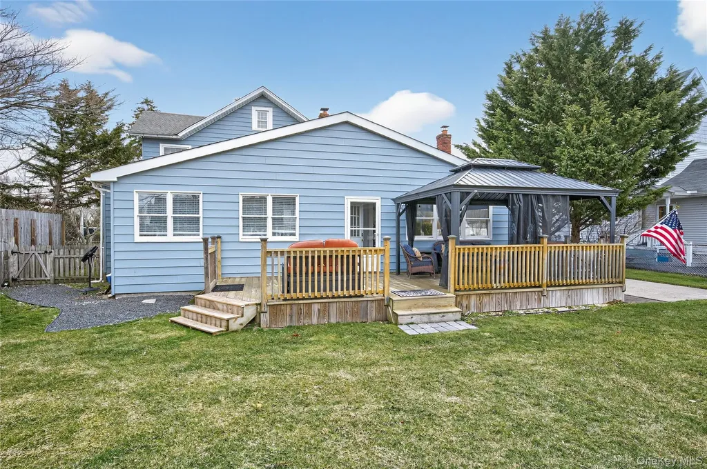 46 Monell Avenue Islip NY 11751