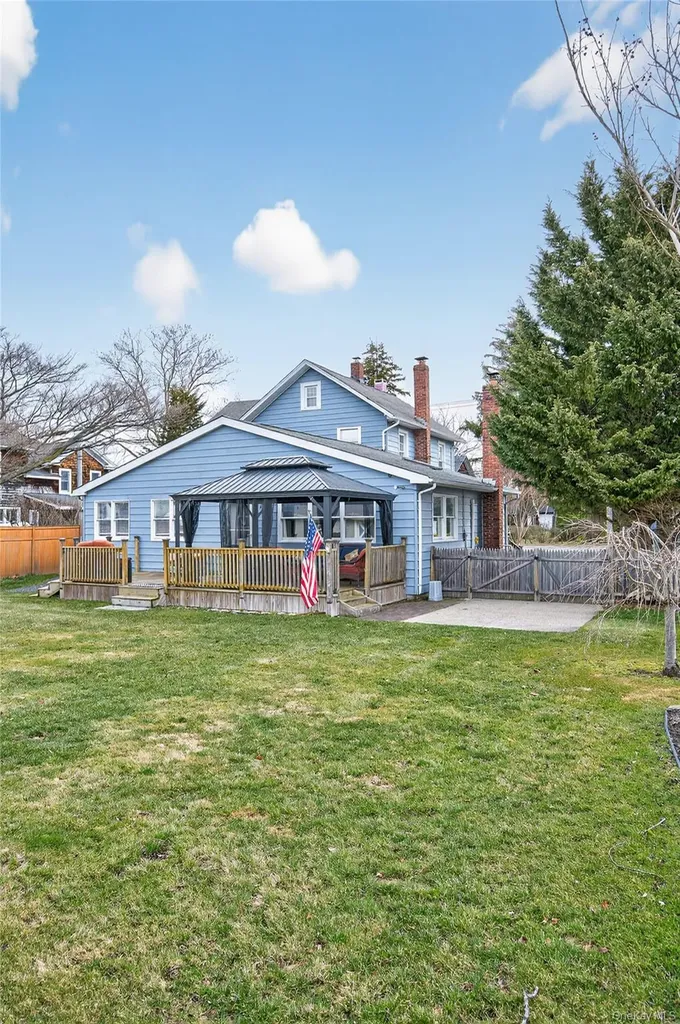 46 Monell Avenue Islip NY 11751