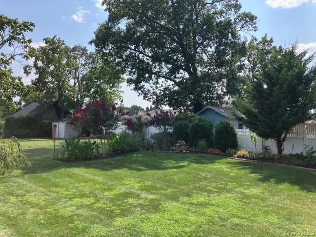 46 Monell Avenue Islip NY 11751
