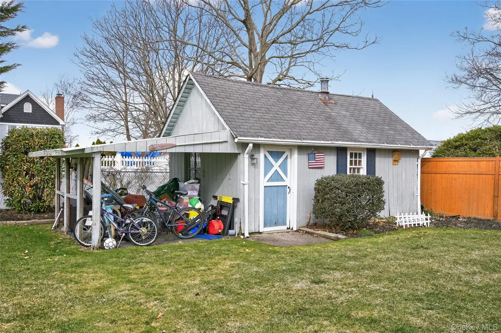 46 Monell Avenue Islip NY 11751