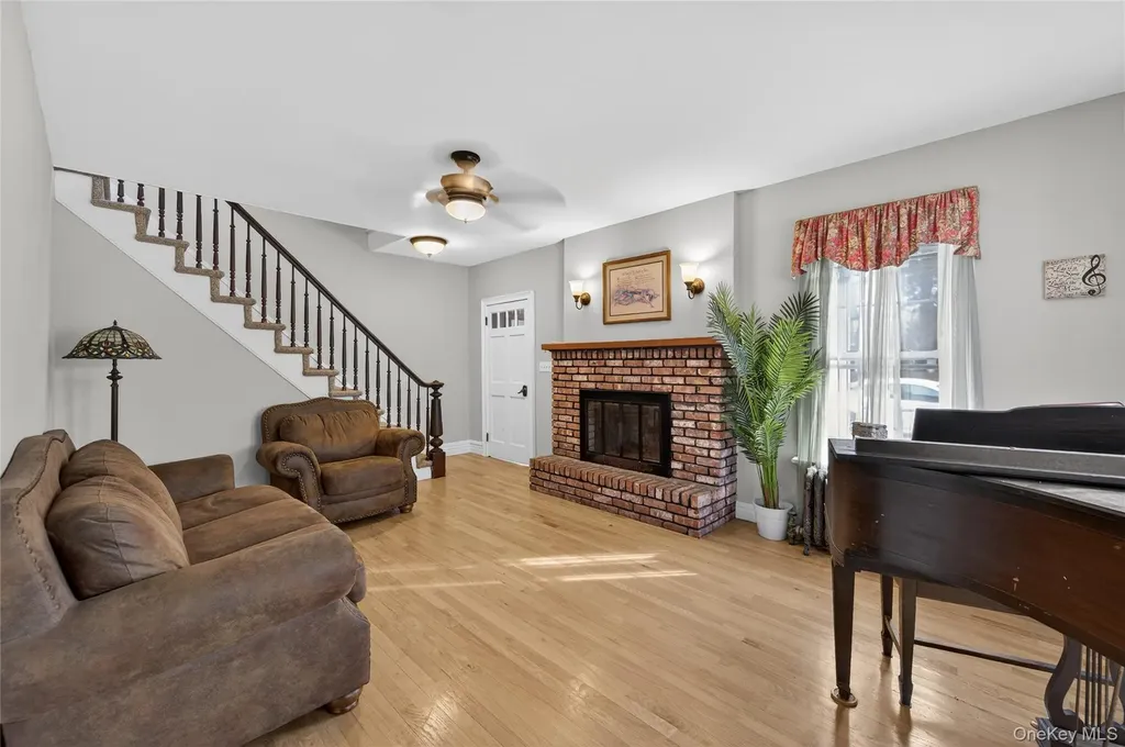 46 Monell Avenue Islip NY 11751