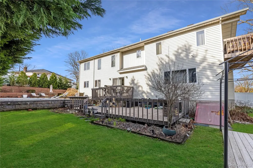 27 Cypress Drive Kings Park NY 11754