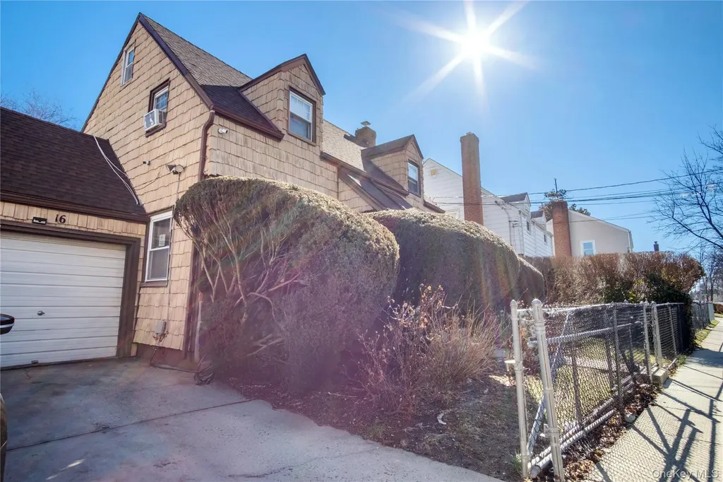 16 Hendrickson Avenue Hempstead NY 11550