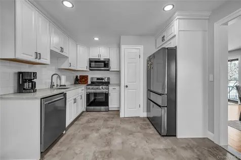 111 Vicki Lane Hopewell Junction NY 12533