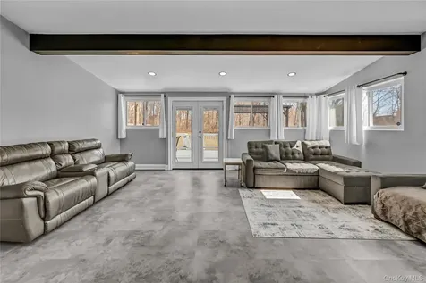 111 Vicki Lane Hopewell Junction NY 12533