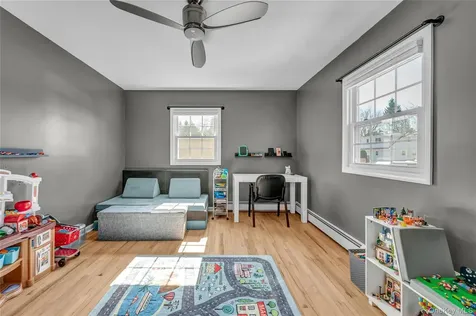 111 Vicki Lane Hopewell Junction NY 12533