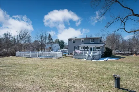 111 Vicki Lane Hopewell Junction NY 12533