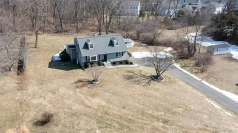 111 Vicki Lane Hopewell Junction NY 12533