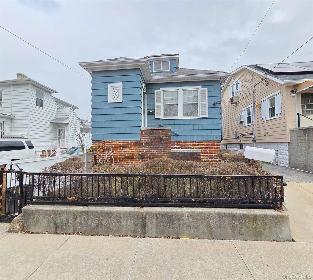 242 Graff Avenue Bronx NY 10465