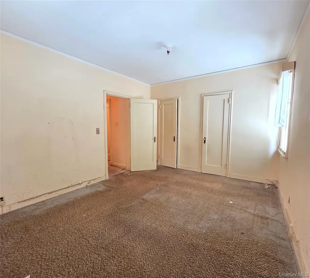 242 Graff Avenue Bronx NY 10465