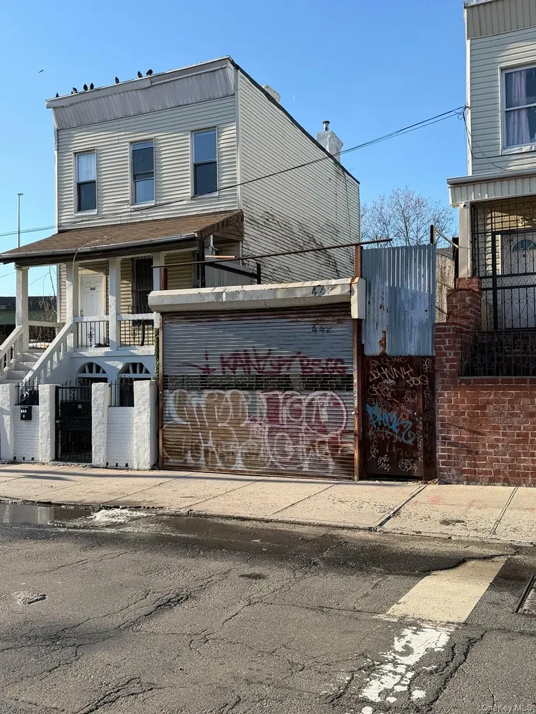 442 E 175th Street Bronx NY 10457