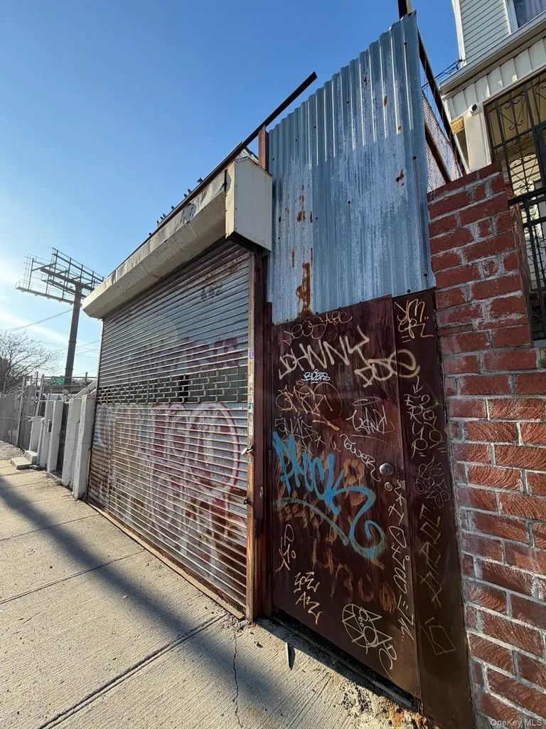 442 E 175th Street Bronx NY 10457