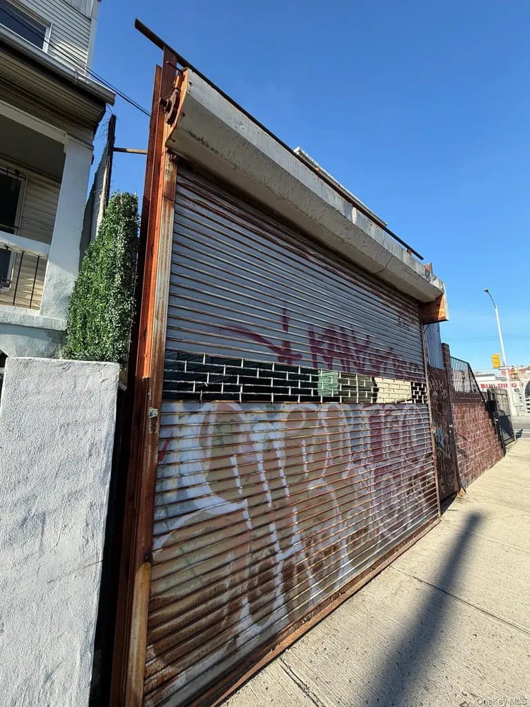 442 E 175th Street Bronx NY 10457
