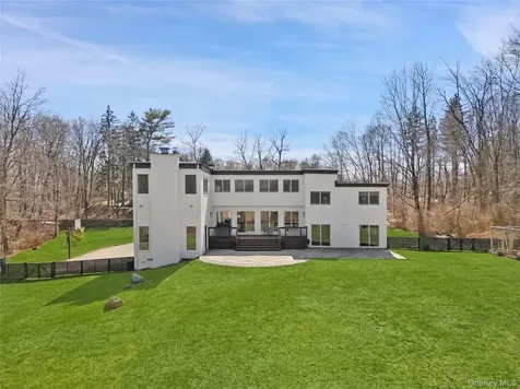 15 Haights Cross Road Chappaqua NY 10514
