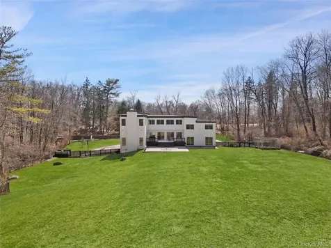 15 Haights Cross Road Chappaqua NY 10514