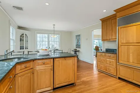 4 Greyrock Terrace Irvington NY 10533