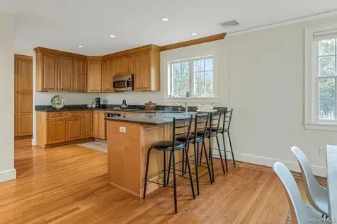 4 Greyrock Terrace Irvington NY 10533