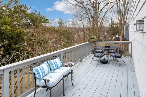 4 Greyrock Terrace Irvington NY 10533