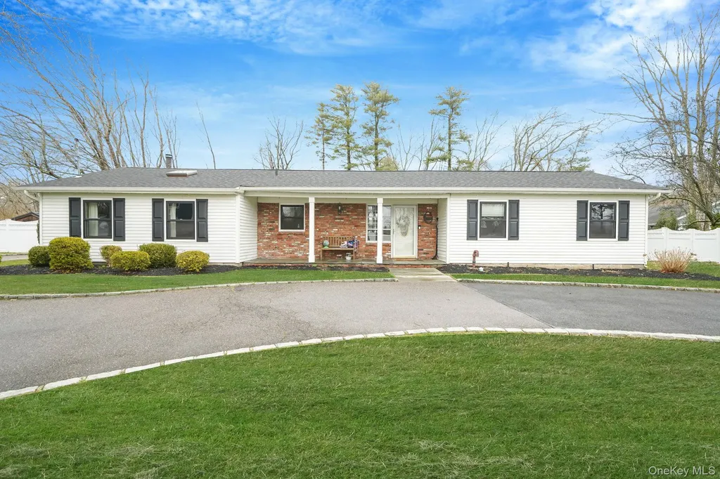 15 Vee Jay Drive Shoreham NY 11786