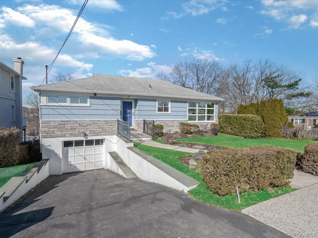 37 Berkshire Road Yonkers NY 10710
