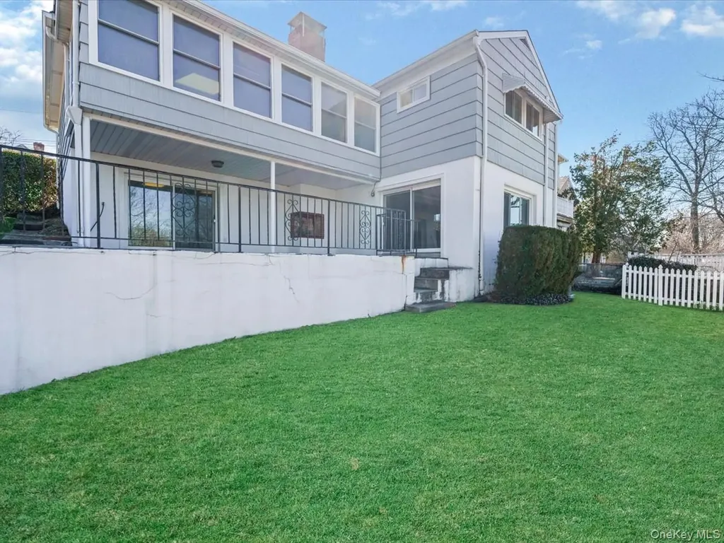 37 Berkshire Road Yonkers NY 10710