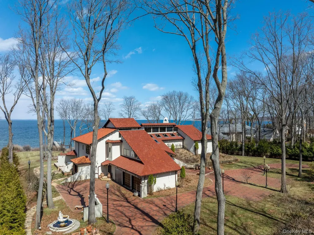 1 Sea Crest Drive Lloyd Neck NY 11743