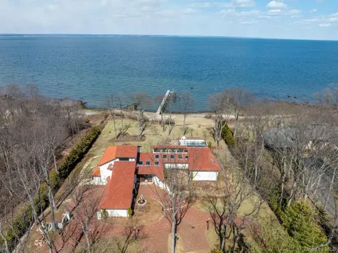 1 Sea Crest Drive Lloyd Neck NY 11743