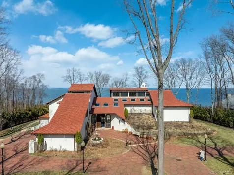 1 Sea Crest Drive Lloyd Neck NY 11743