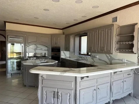 1 Sea Crest Drive Lloyd Neck NY 11743