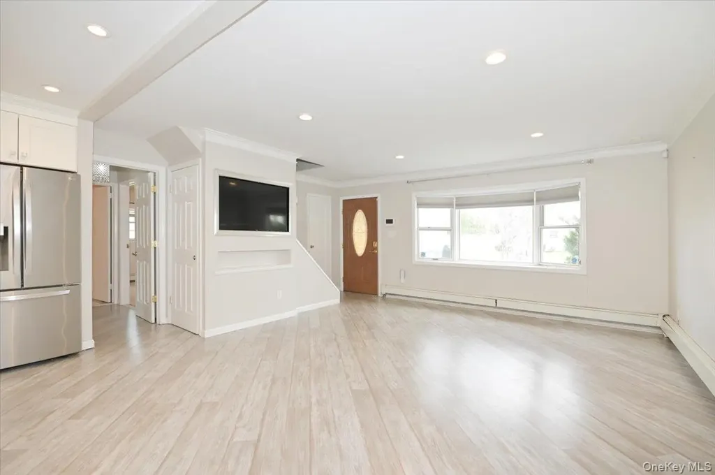 4000 Avoca Avenue Bethpage NY 11714