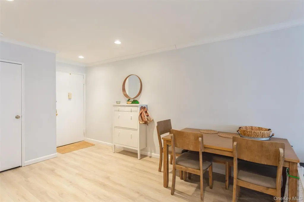 740 E Broadway Long Beach NY 11561