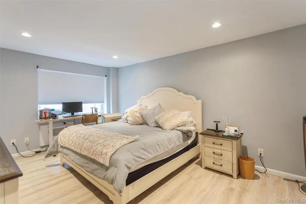 740 E Broadway Long Beach NY 11561