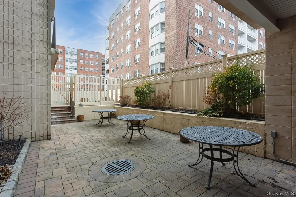 740 E Broadway Long Beach NY 11561