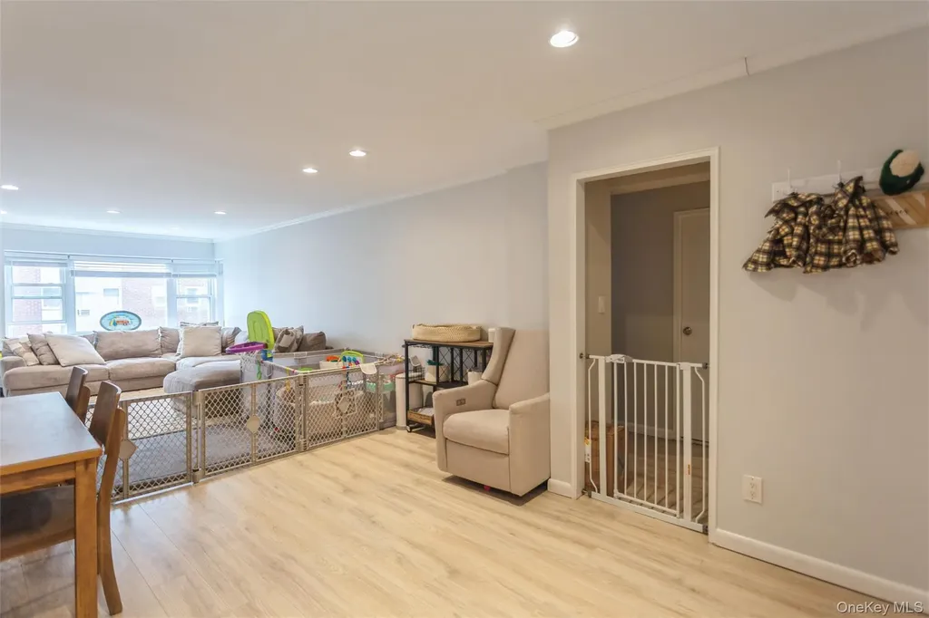 740 E Broadway Long Beach NY 11561