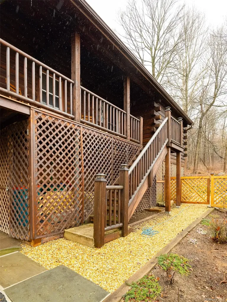 79 E Hook Cross Road Hopewell Junction NY 12533