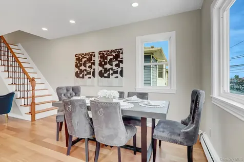 1010 California Place S Island Park NY 11558