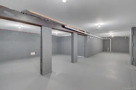 1010 California Place S Island Park NY 11558