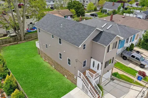 1010 California Place S Island Park NY 11558