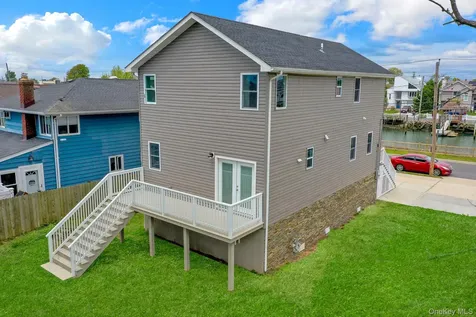 1010 California Place S Island Park NY 11558