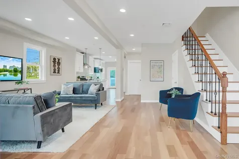 1010 California Place S Island Park NY 11558