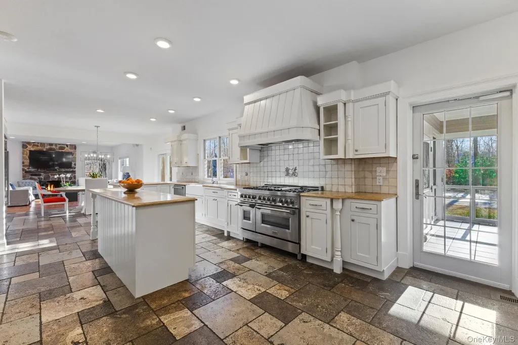 36 Scofield Road Pound Ridge NY 10576