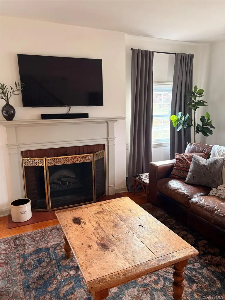 5 Sunrise Terrace New Windsor NY 12553