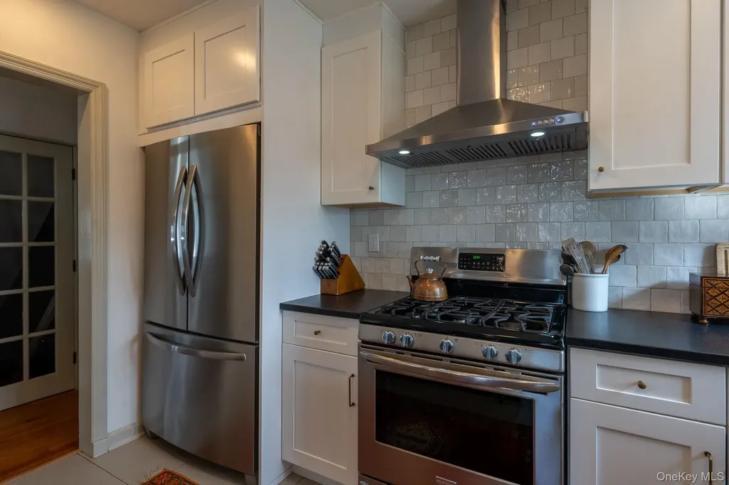 5 Sunrise Terrace New Windsor NY 12553
